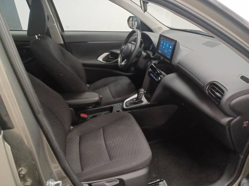 Toyota Yaris - Photo 12