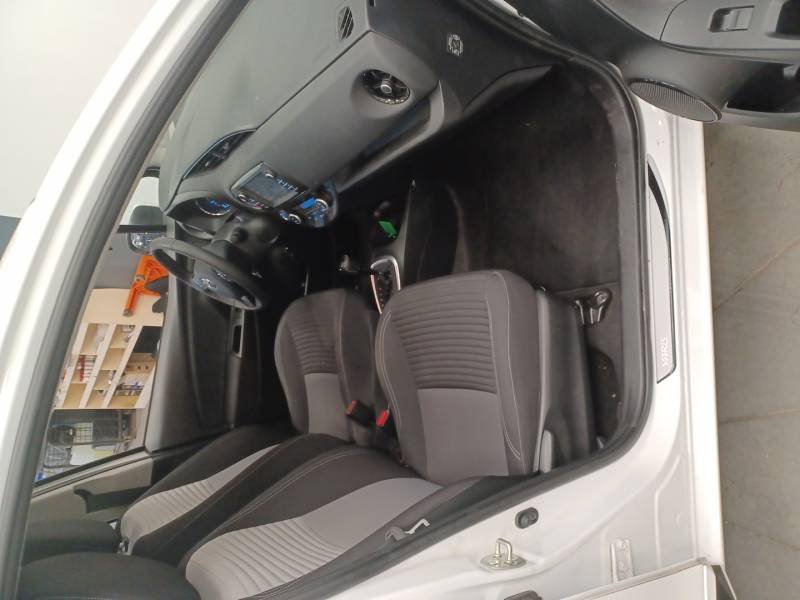 Toyota Yaris - Photo 12