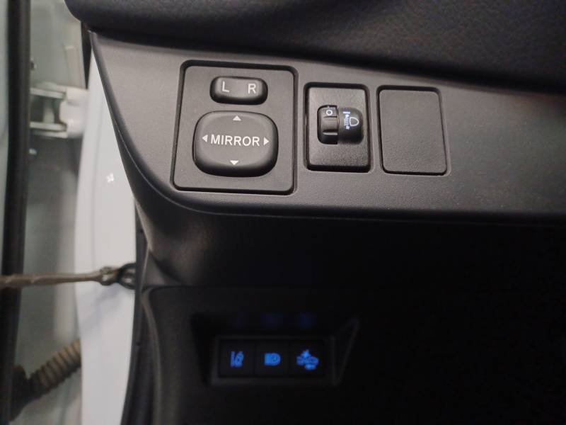 Toyota Yaris - Photo 23