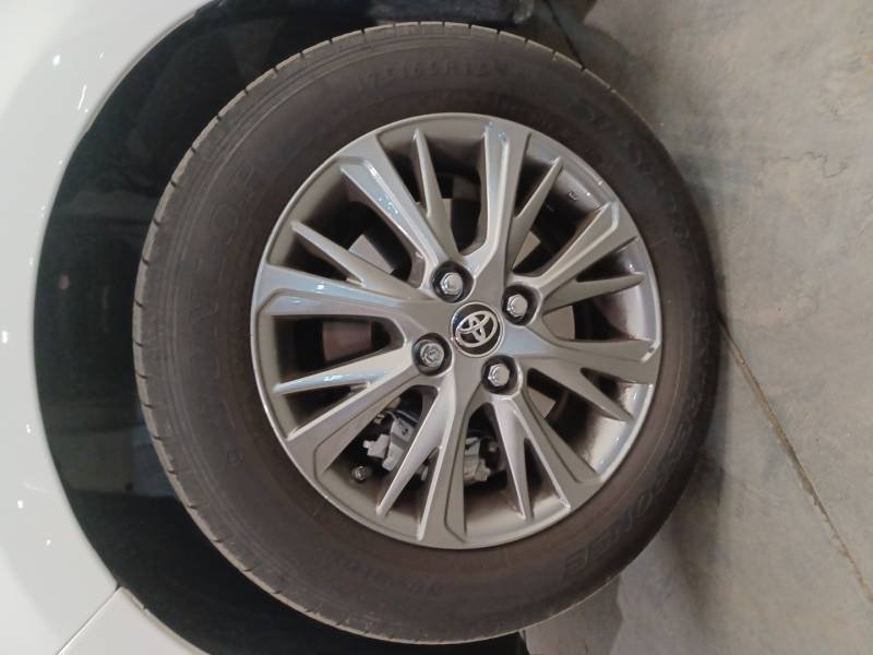 Toyota Yaris - Photo 9