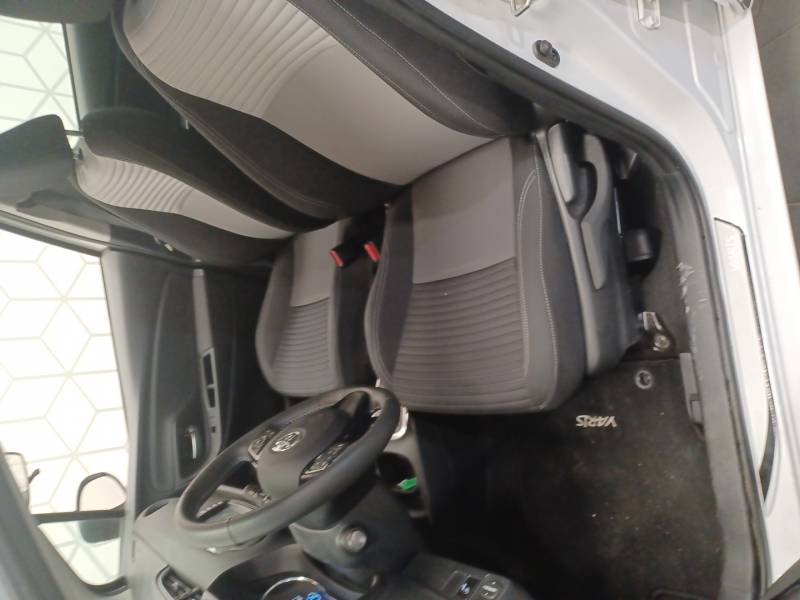 Toyota Yaris - Photo 10
