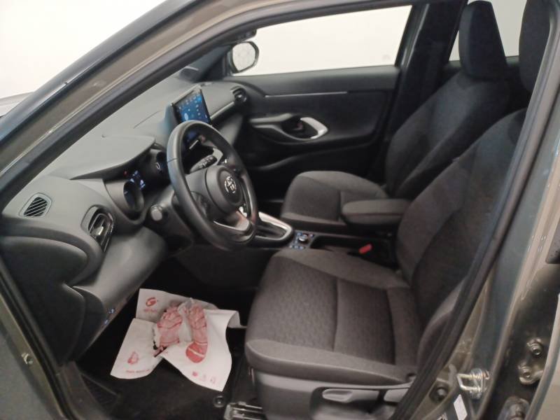 Toyota Yaris - Photo 10