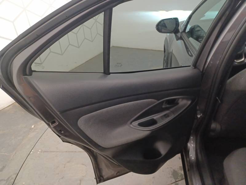 Toyota Yaris - Photo 22