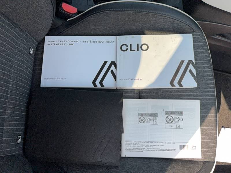 Renault Clio - Photo 24