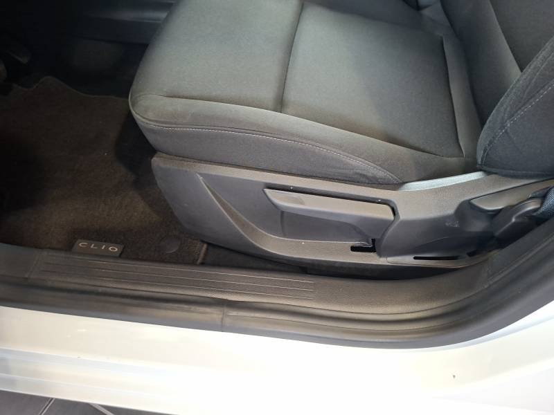 Renault Clio - Photo 23
