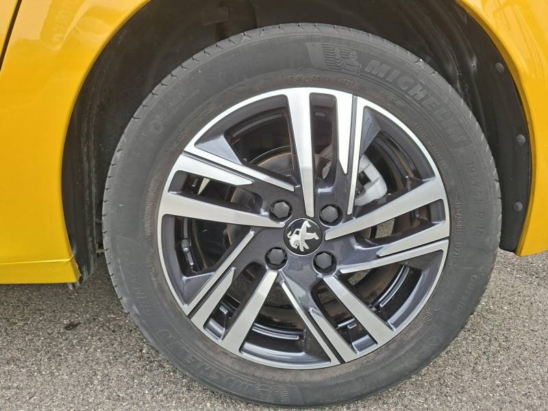 Peugeot 208 - Photo 12