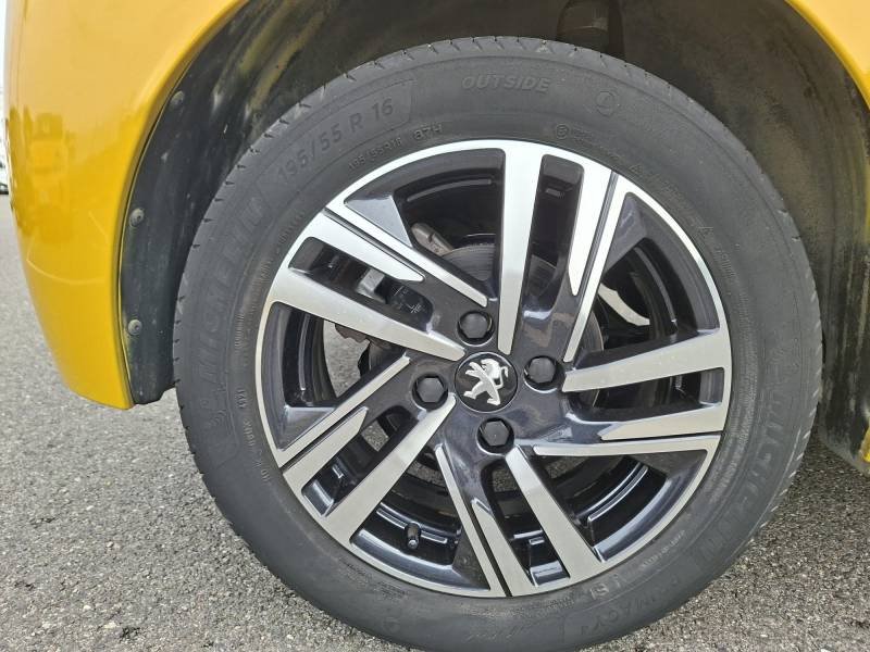 Peugeot 208 - Photo 14