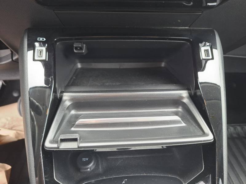 Peugeot 208 - Photo 31