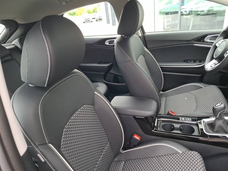 Kia CEED - Photo 13