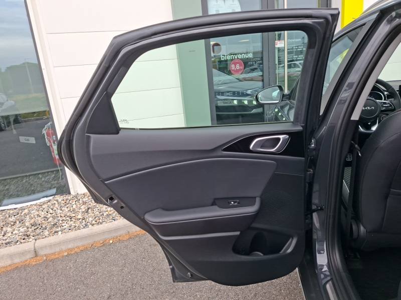 Kia CEED - Photo 18