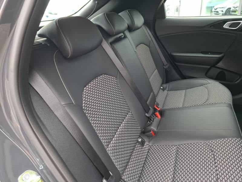 Kia CEED - Photo 29