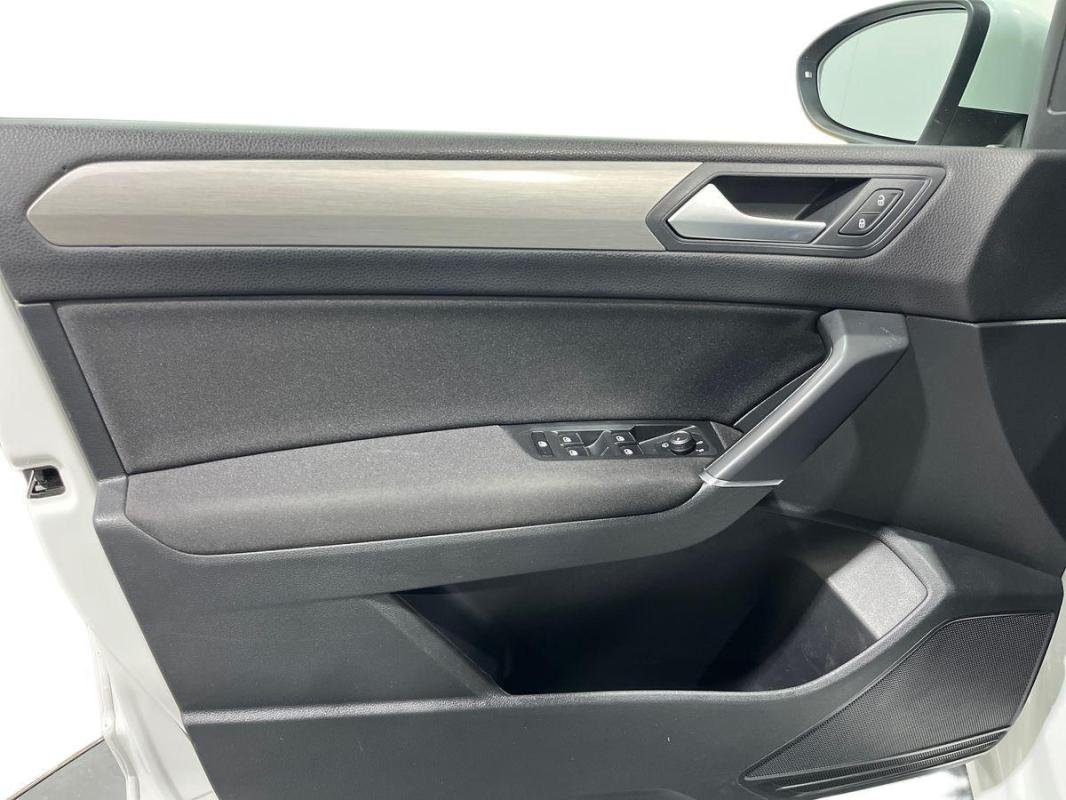 Volkswagen Touran - Photo 17