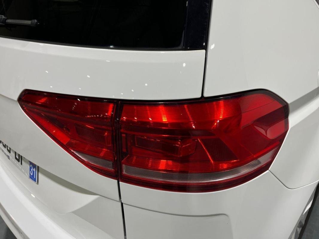 Volkswagen Touran - Photo 32