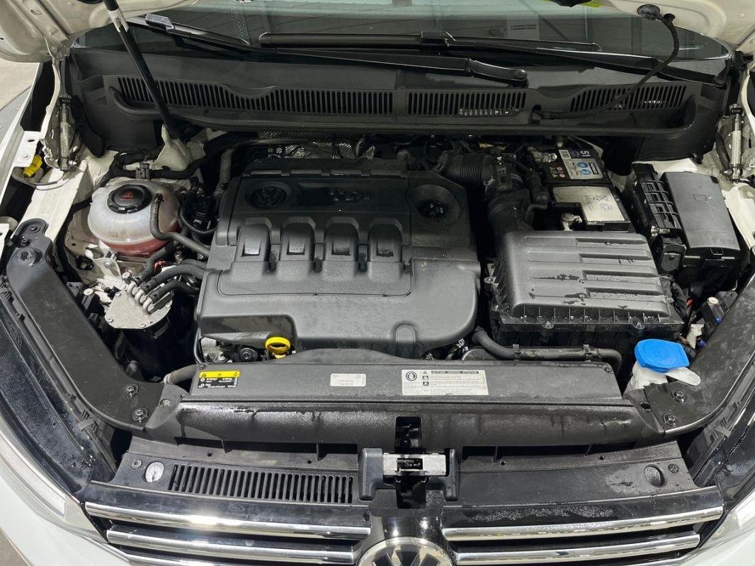 Volkswagen Touran - Photo 35