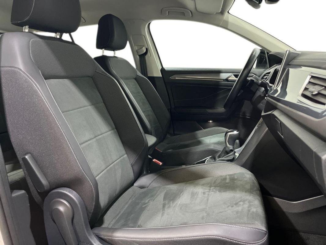 Volkswagen T-Roc - Photo 13