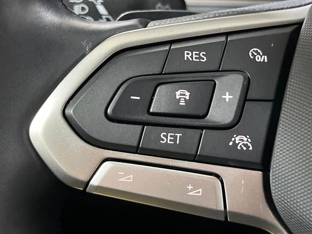 Volkswagen T-Roc - Photo 21