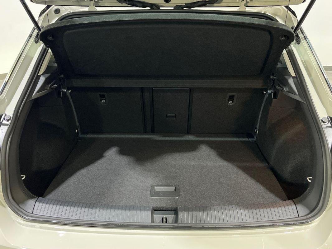 Volkswagen T-Roc - Photo 31