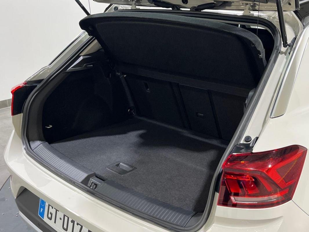 Volkswagen T-Roc - Photo 32