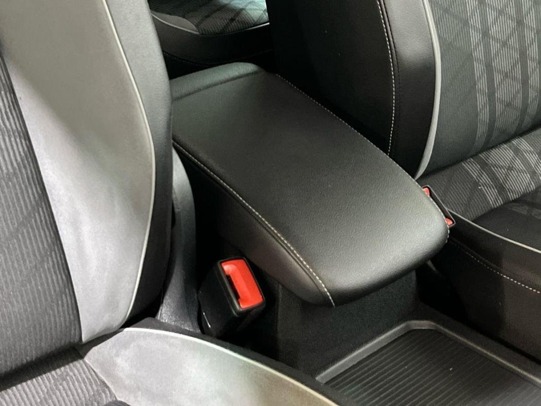 Volkswagen Tiguan - Photo 12