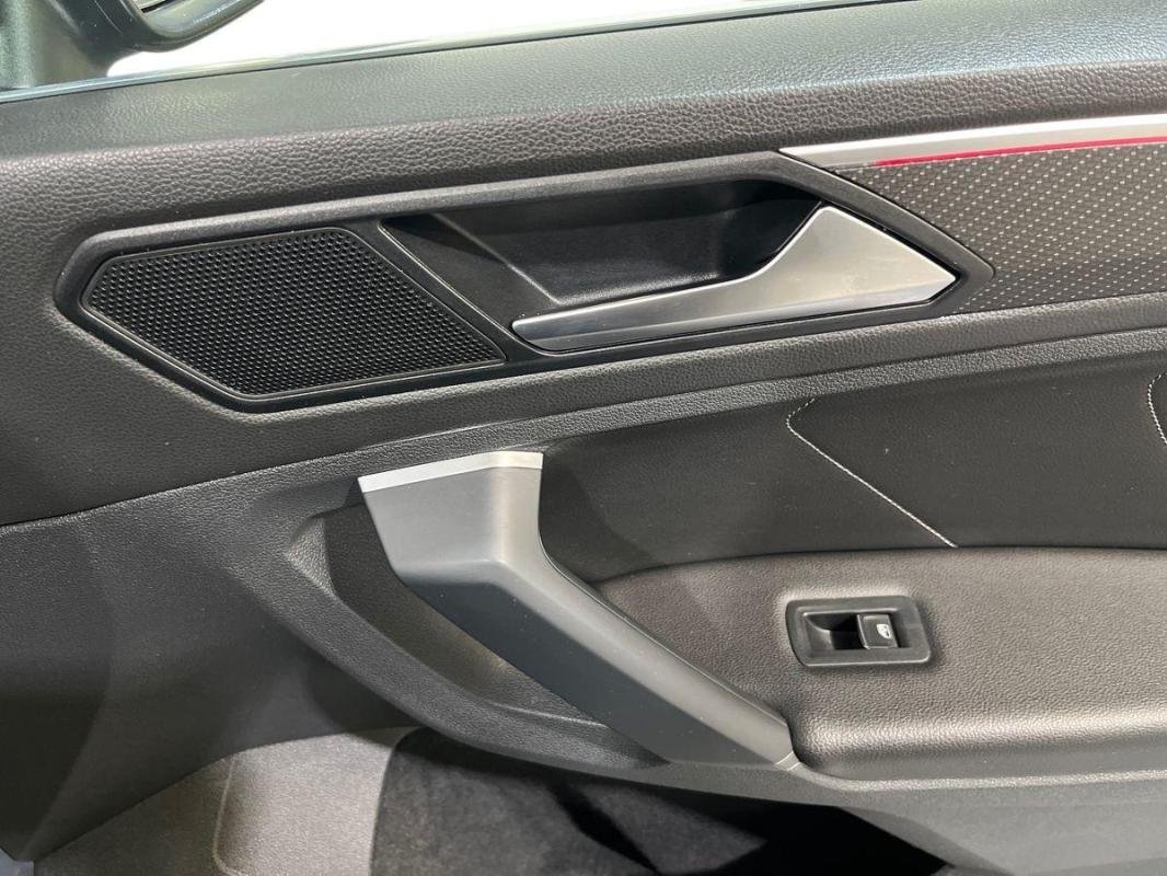 Volkswagen Tiguan - Photo 15
