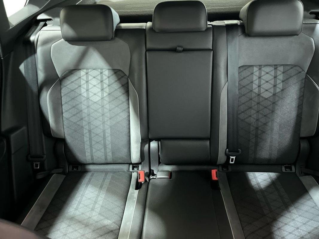 Volkswagen Tiguan - Photo 22