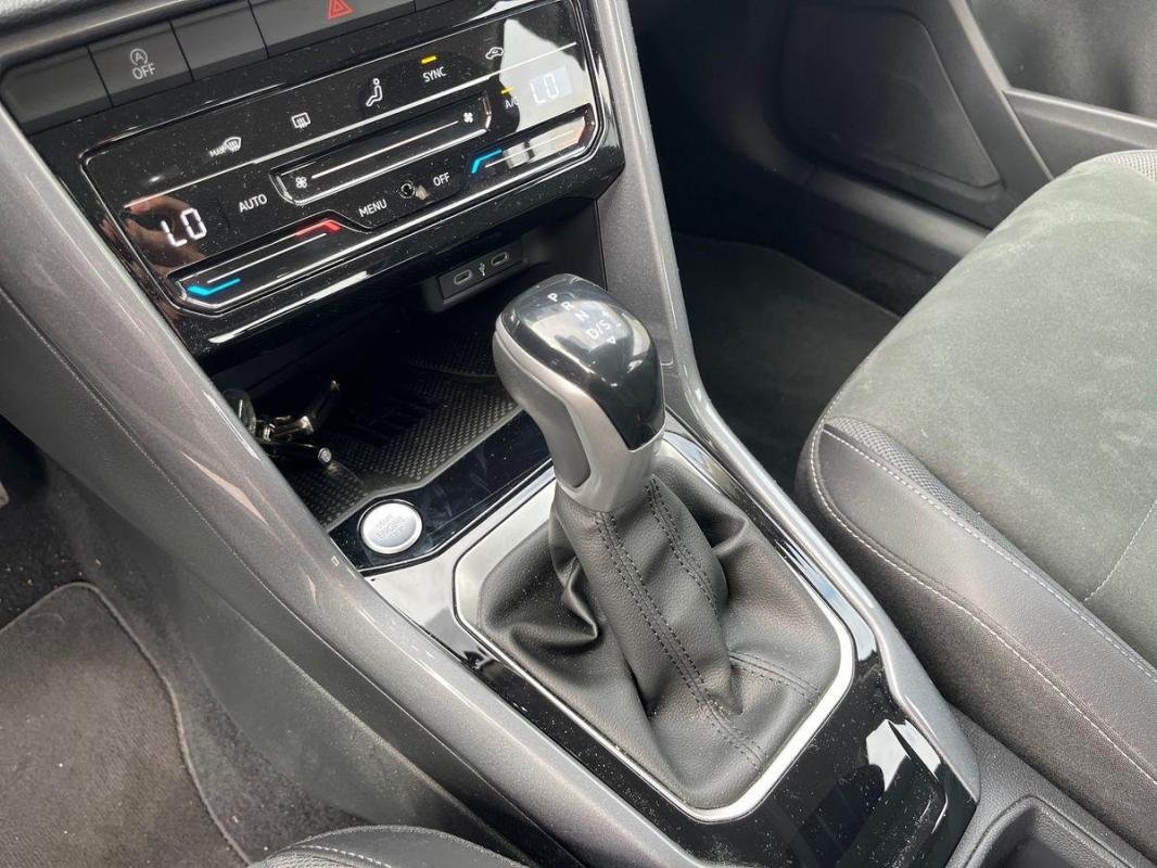 Volkswagen T-Roc - Photo 11