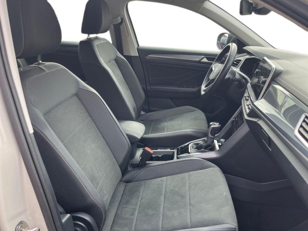 Volkswagen T-Roc - Photo 13