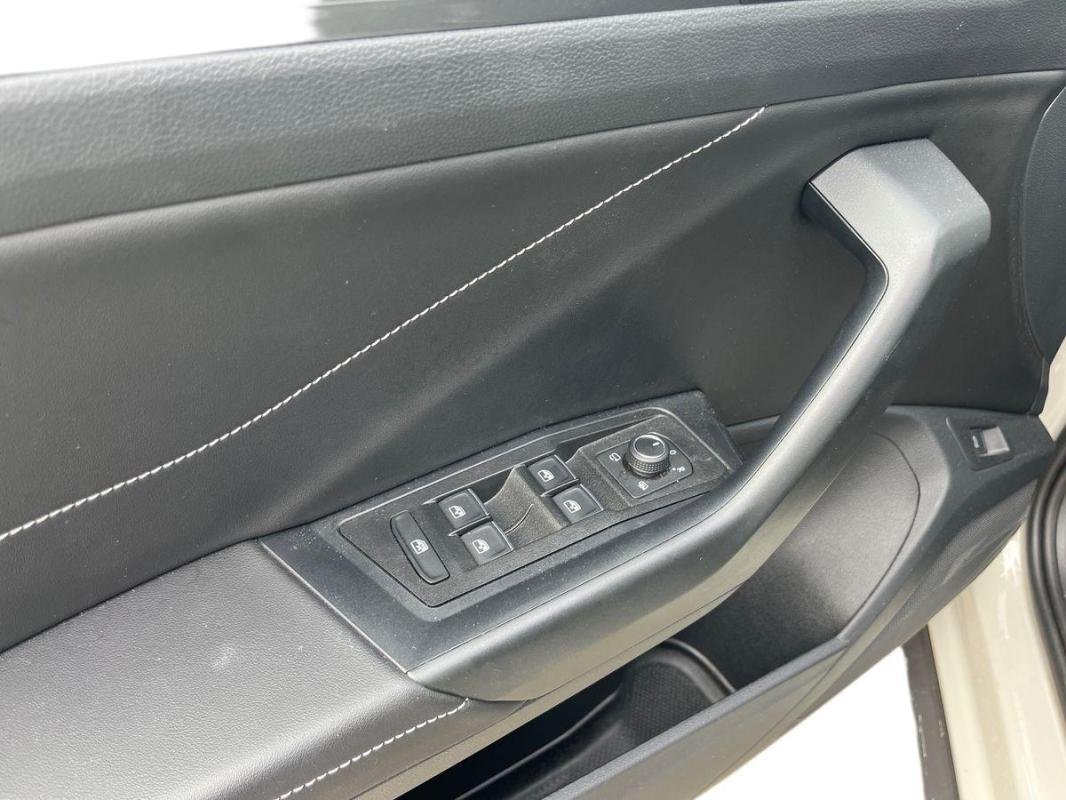 Volkswagen T-Roc - Photo 15