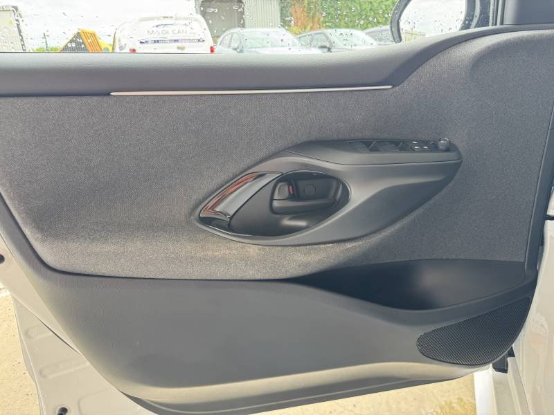 Toyota Yaris - Photo 13