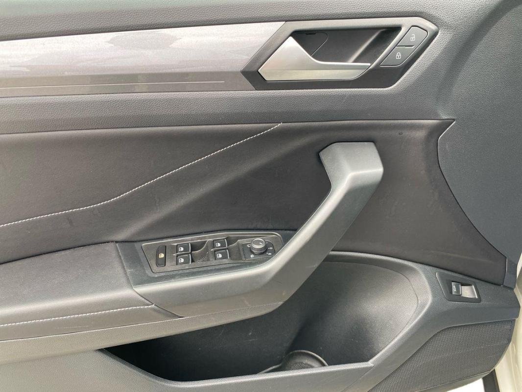 Volkswagen T-Roc - Photo 15
