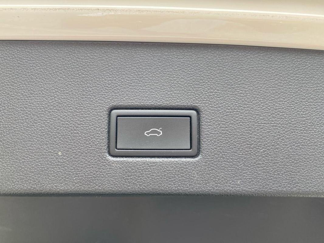 Volkswagen T-Roc - Photo 33