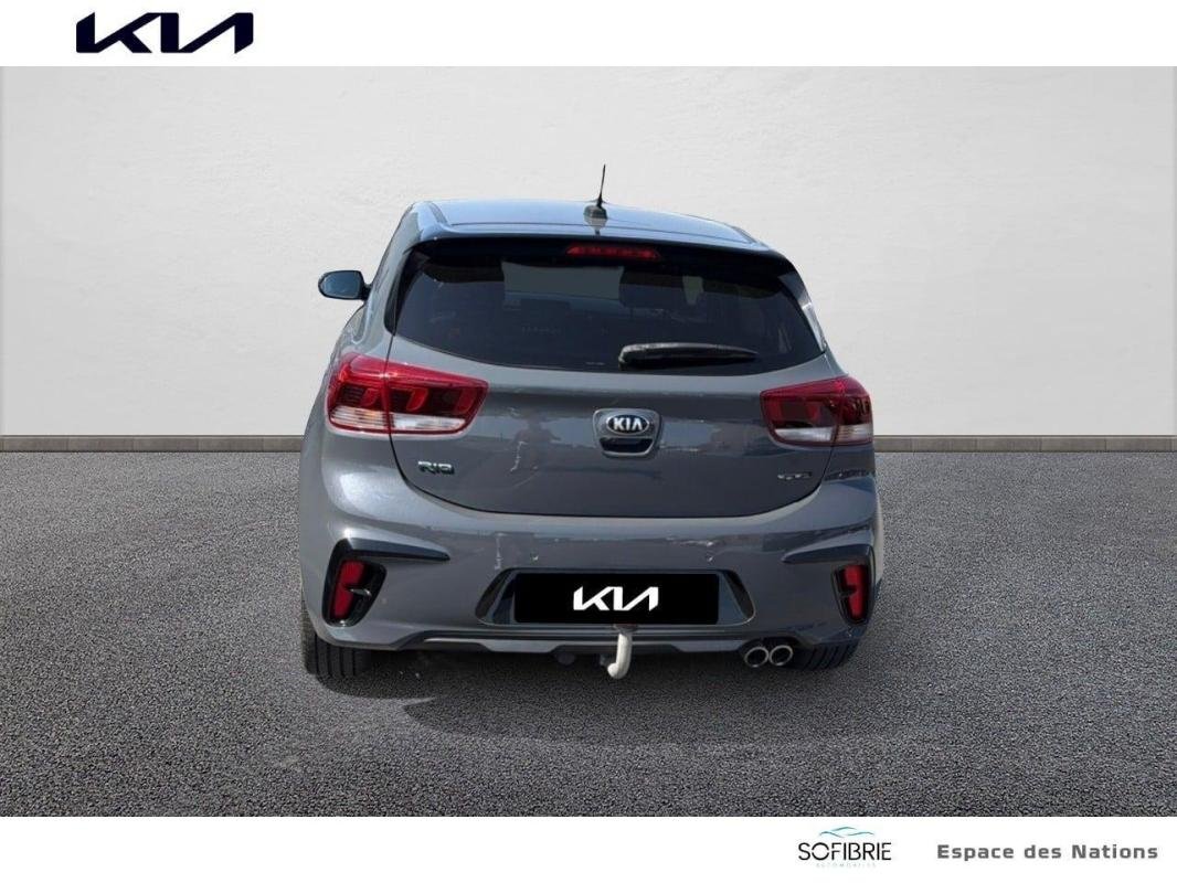Kia Rio - Photo 13