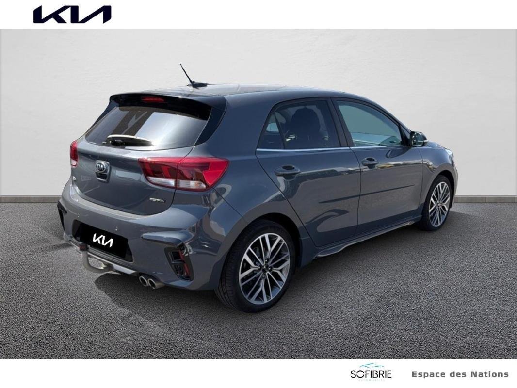 Kia Rio - Photo 17