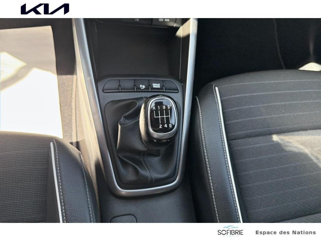 Kia Rio - Photo 10