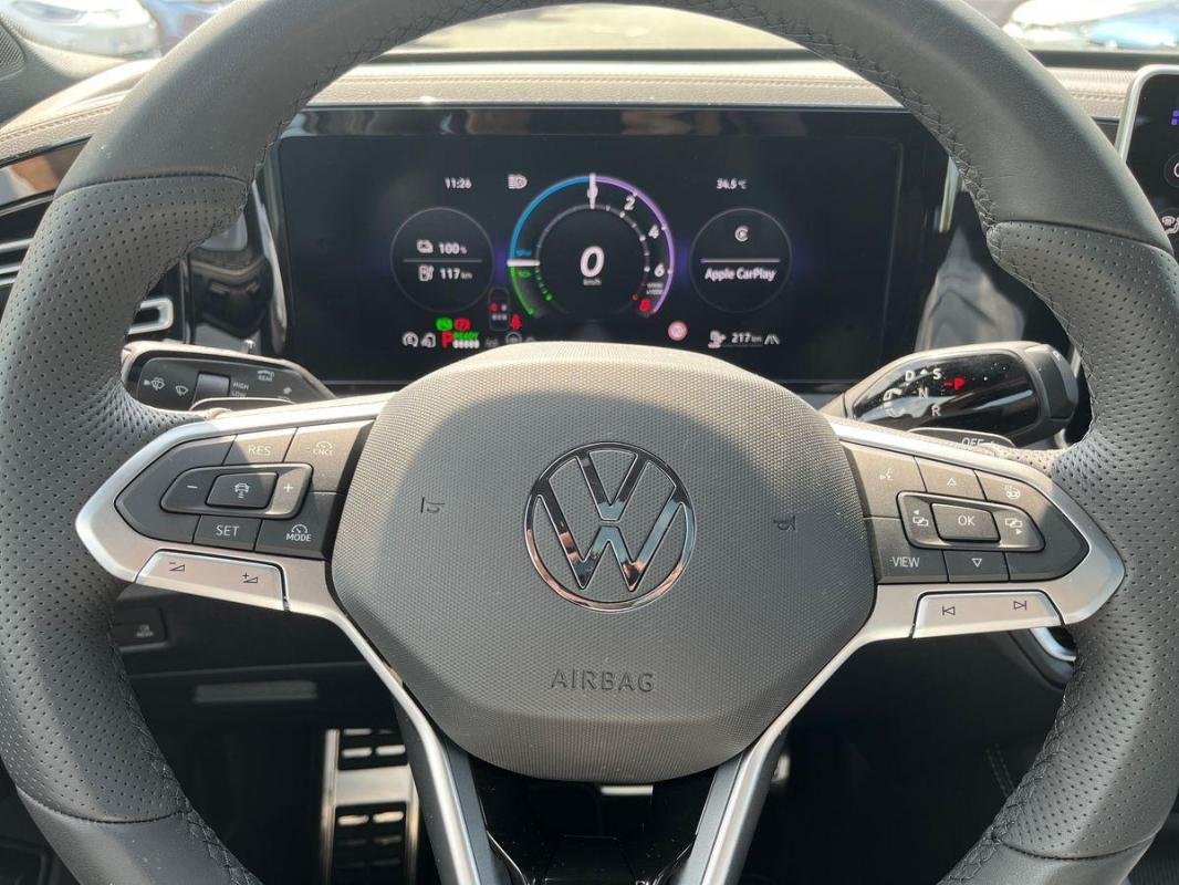 Volkswagen Tiguan - Photo 21