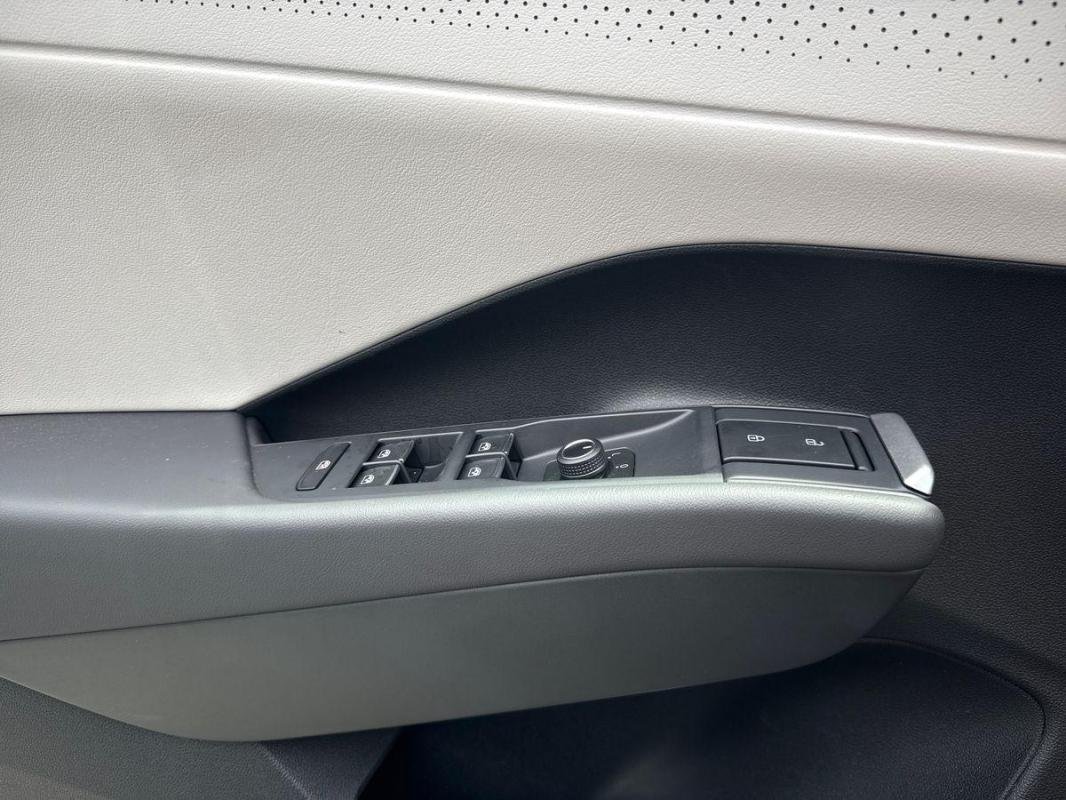Volkswagen T-Roc - Photo 15