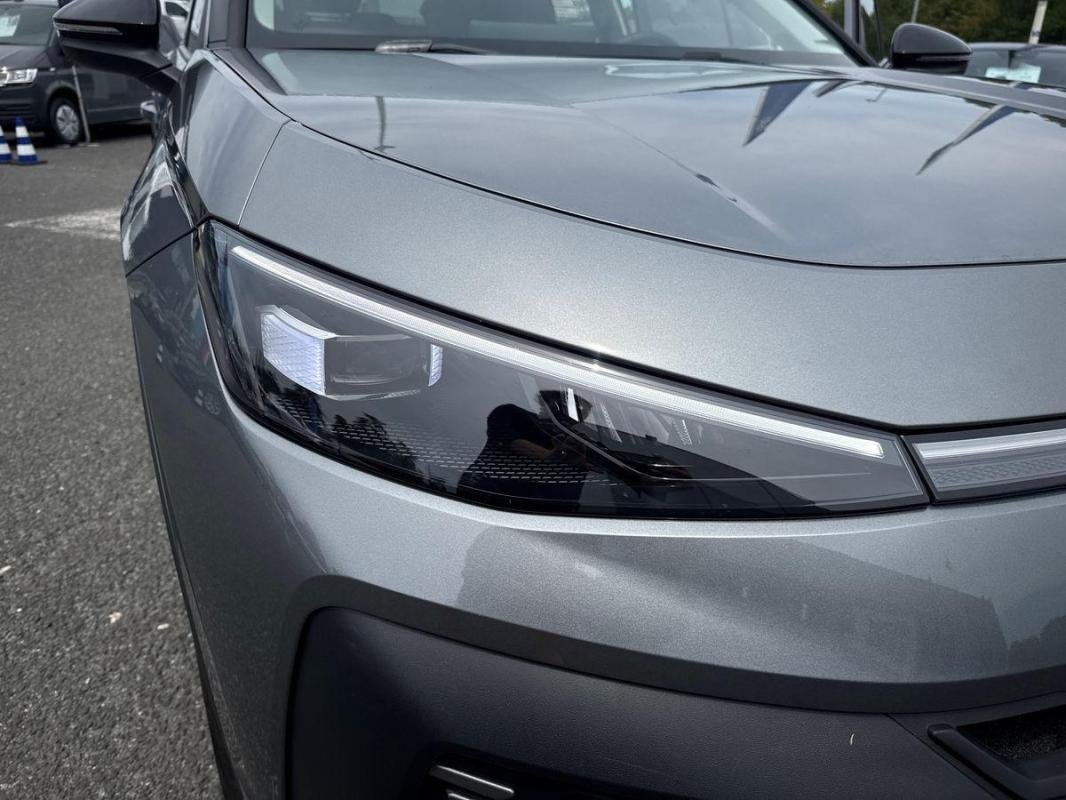 Volkswagen T-Roc - Photo 25