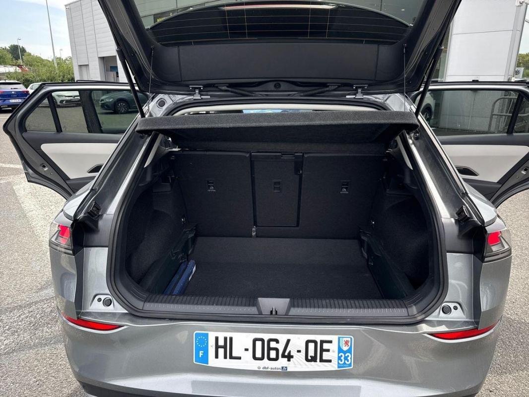 Volkswagen T-Roc - Photo 31