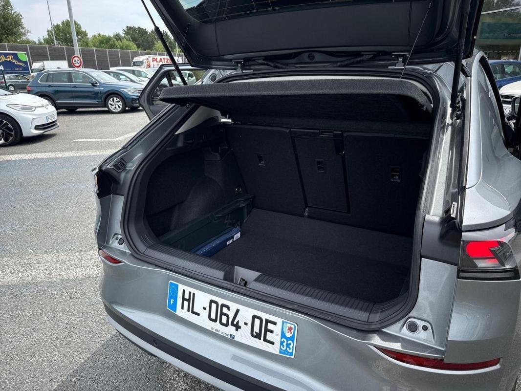 Volkswagen T-Roc - Photo 32