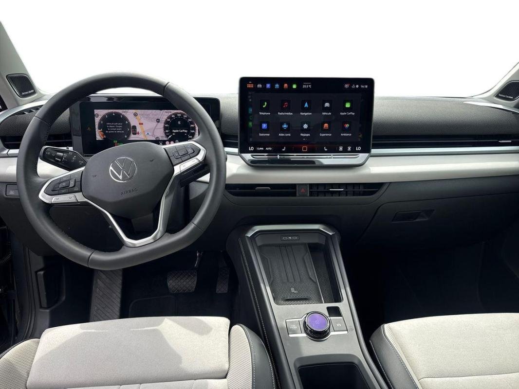 Volkswagen T-Roc - Photo 8