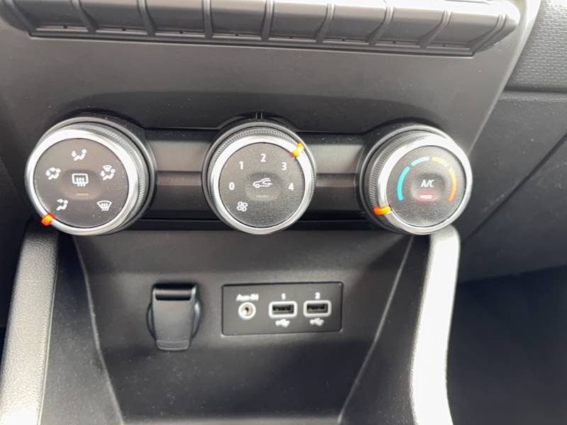 Renault Clio - Photo 25