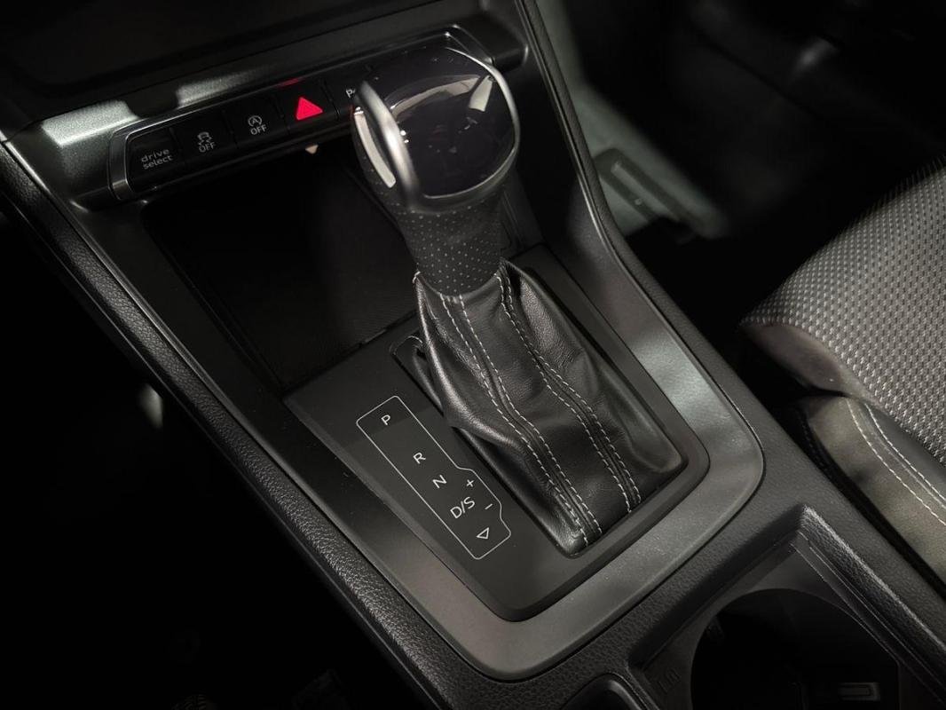 Audi Q3 - Photo 11