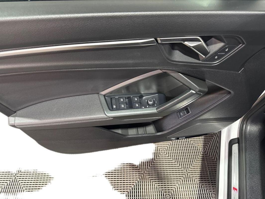 Audi Q3 - Photo 15