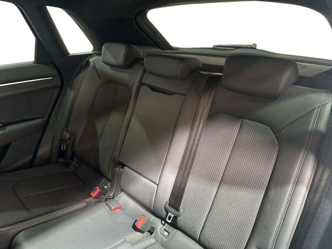 Audi Q3 - Photo 23