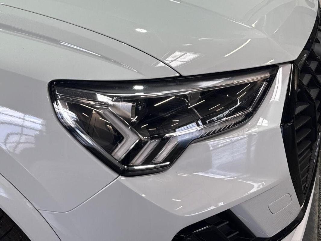 Audi Q3 - Photo 26