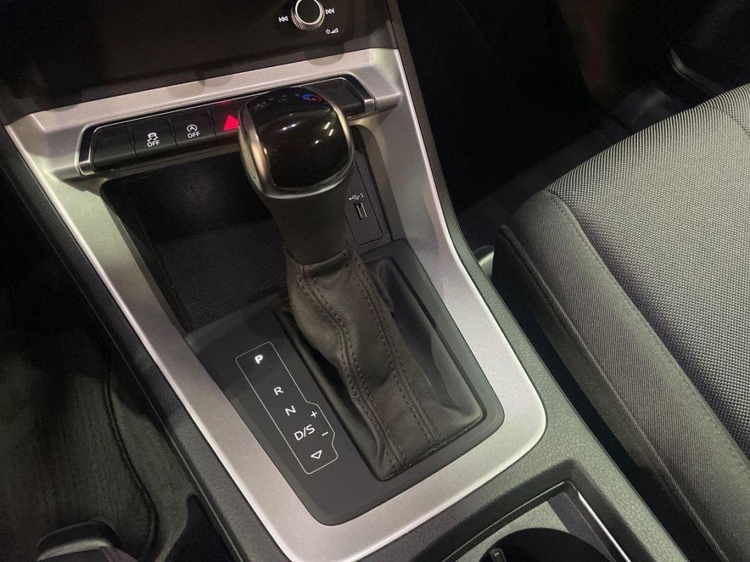 Audi Q3 - Photo 11