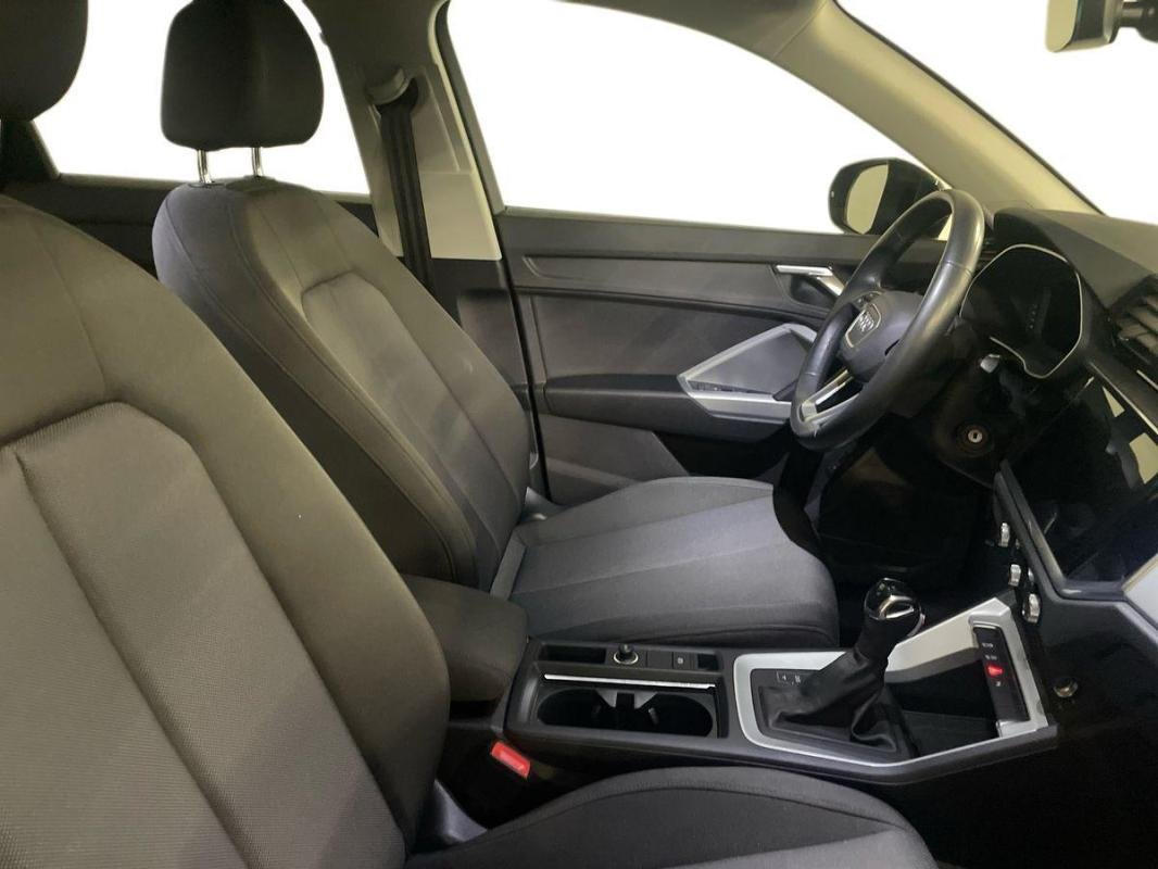 Audi Q3 - Photo 13