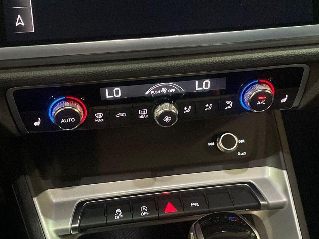Audi Q3 - Photo 19