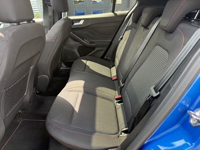 Ford Focus - Photo 17