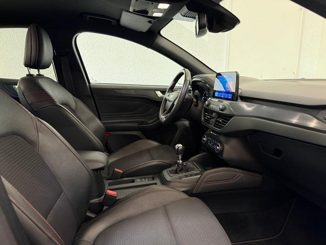 Ford Focus - Photo 23
